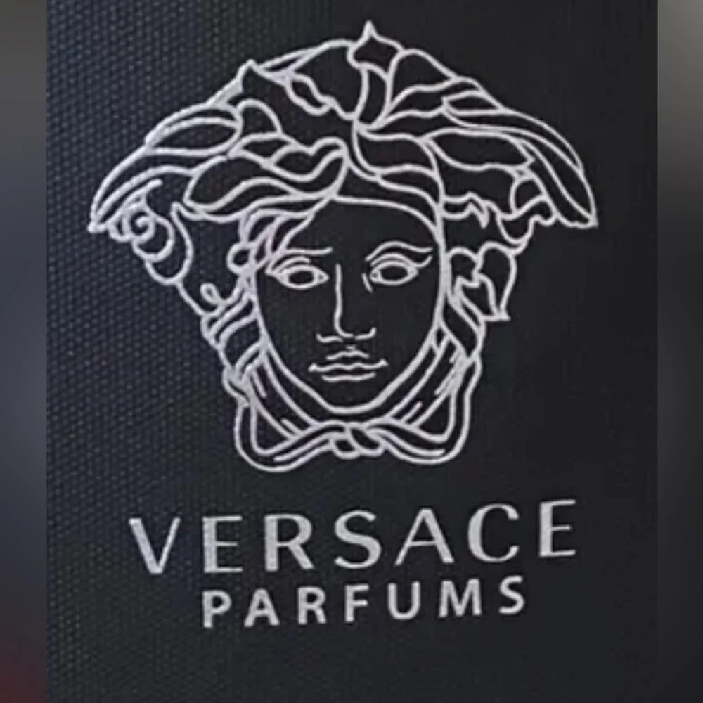 🖤 VERSACE Parfums Crossbody Waist Fanny Belt Bag Medusa Logo Black Like New! 🖤 - Picture 2 of 6